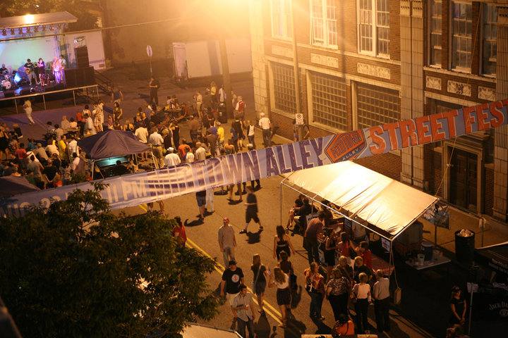 Midtown Alley StreetFest in St. Louis