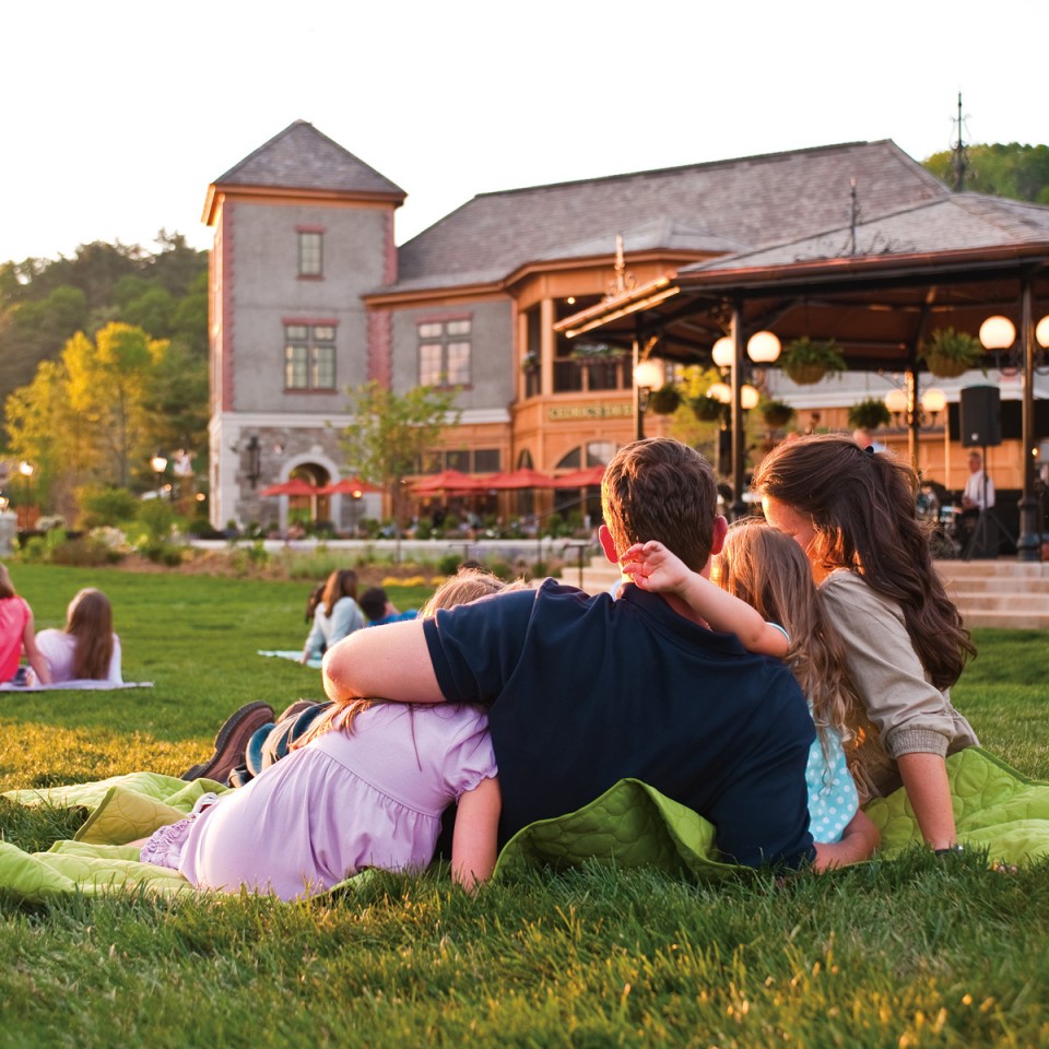 0002-green-youngfamily-lores-svfw1-960x960