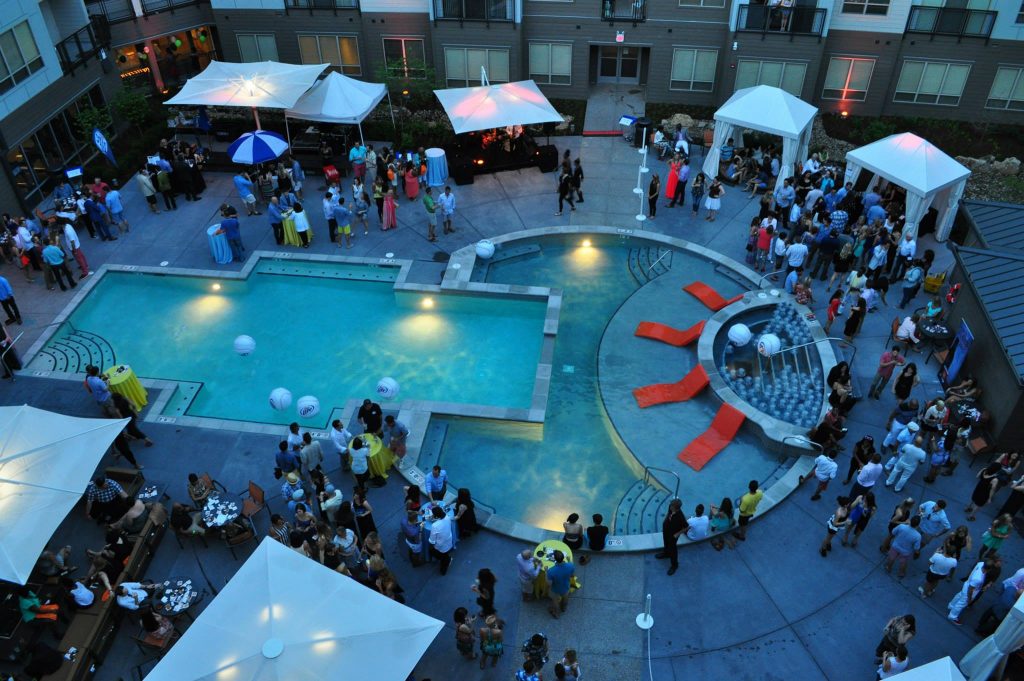 The courtyard at Cortona at Forest Park