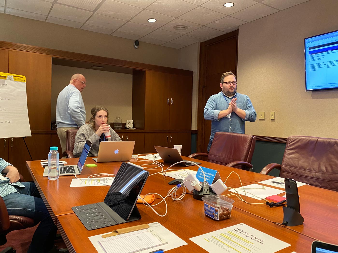 Atomicdust and Convoy of Hope team during the workshop