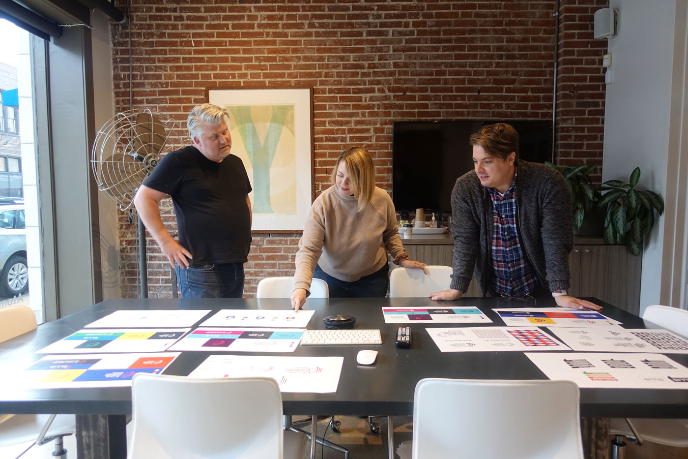 The Atomicdust team reviews St. Louis Language Immersion School's brand identity