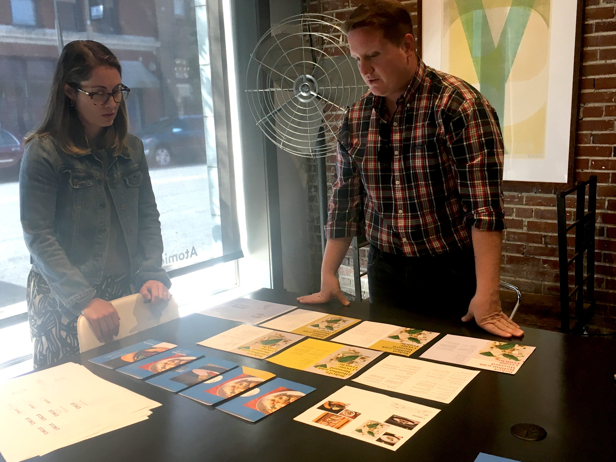 Branding Small Circle Meeting