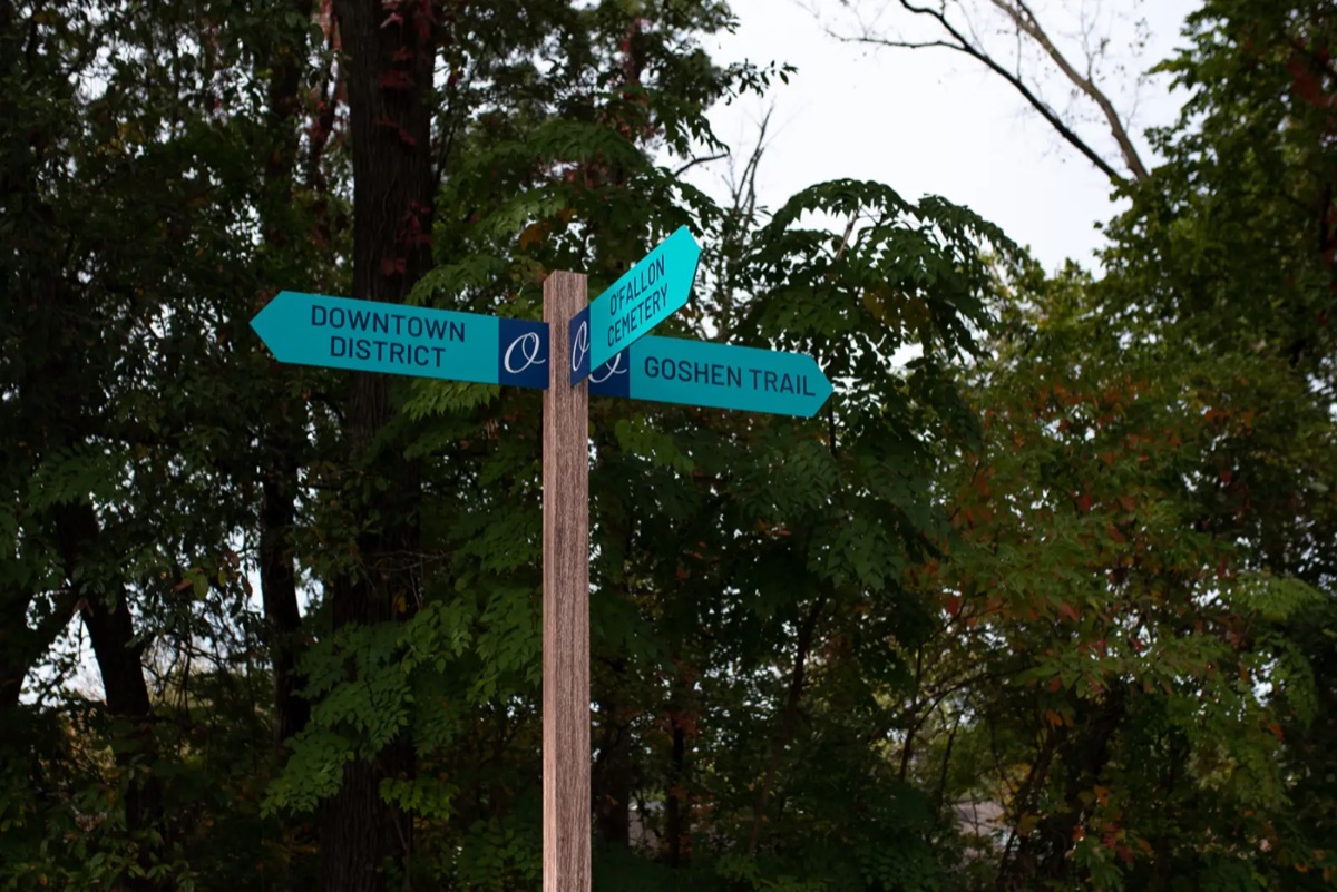 O'Fallon, Illinois downtown wayfinding signpost